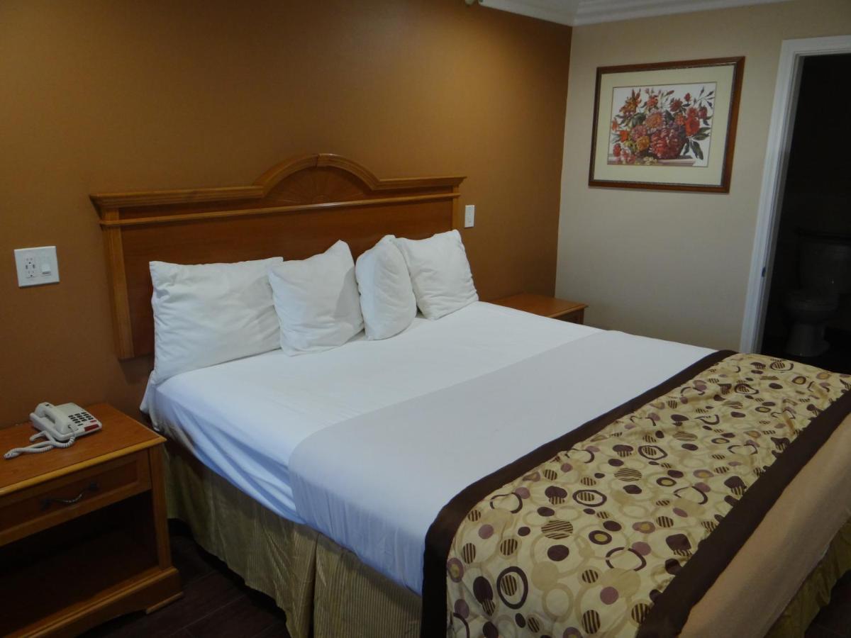Rodeway Inn Cypress Ngoại thất bức ảnh