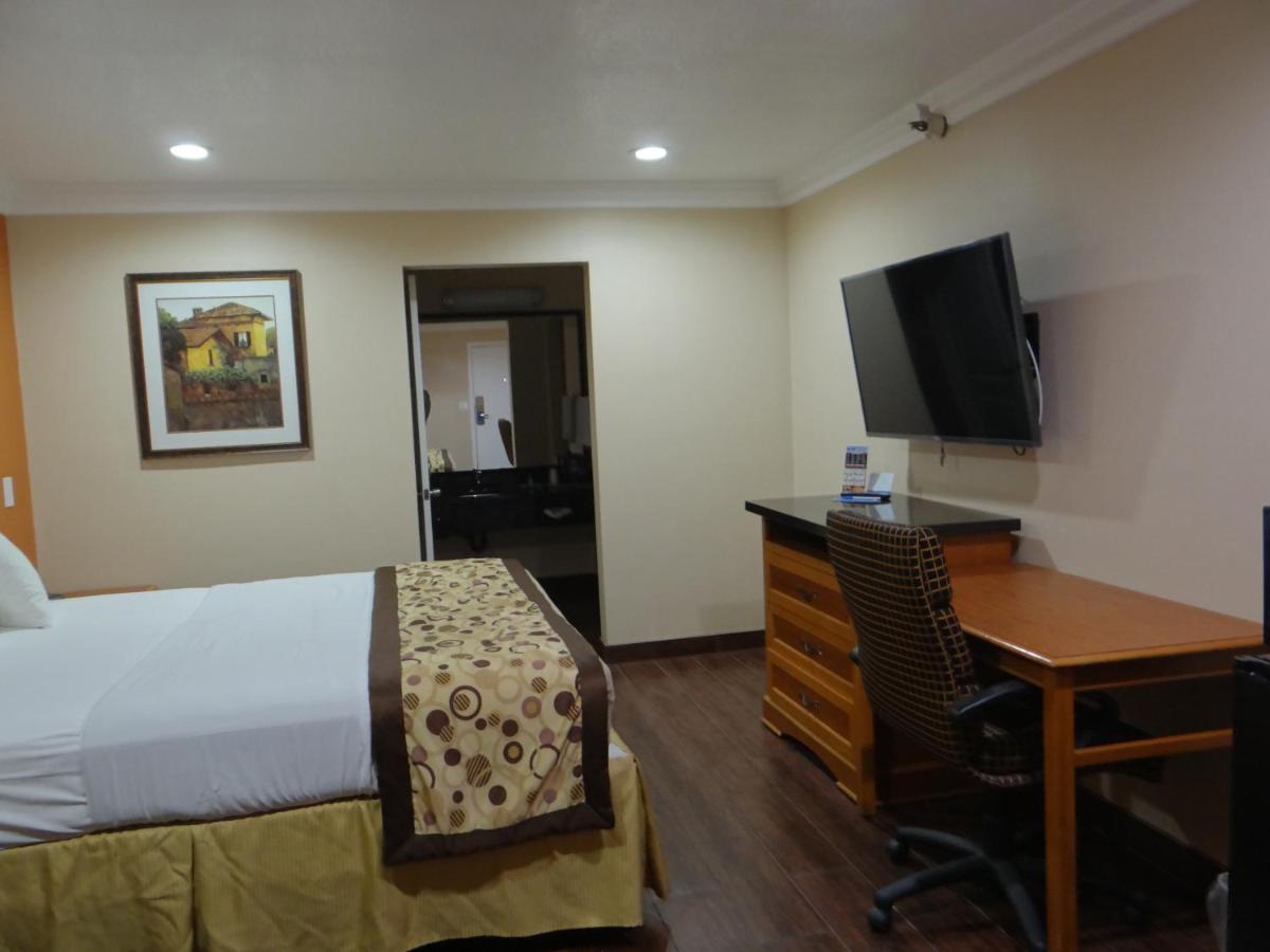 Rodeway Inn Cypress Ngoại thất bức ảnh