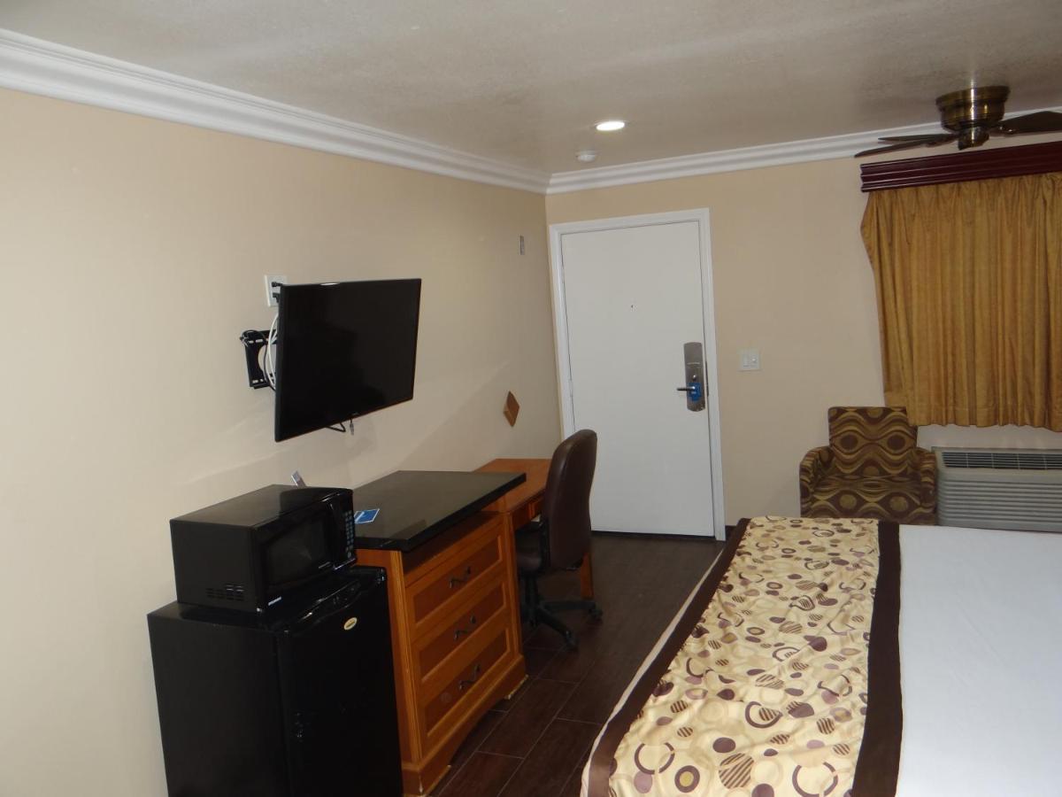 Rodeway Inn Cypress Ngoại thất bức ảnh