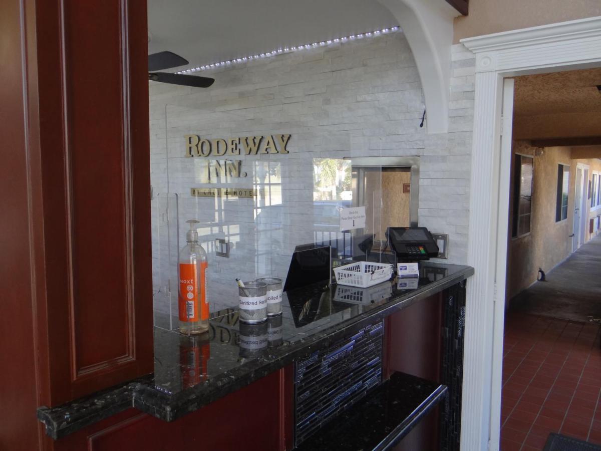 Rodeway Inn Cypress Ngoại thất bức ảnh