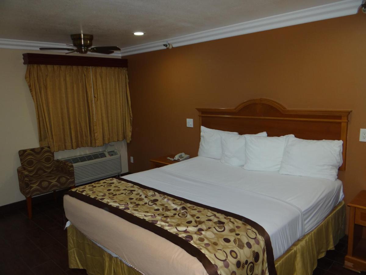 Rodeway Inn Cypress Ngoại thất bức ảnh