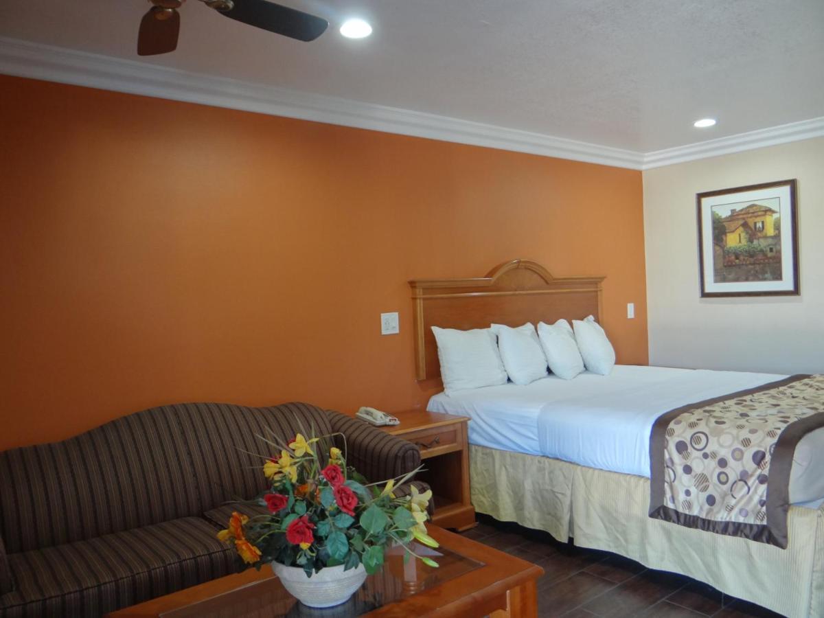 Rodeway Inn Cypress Ngoại thất bức ảnh