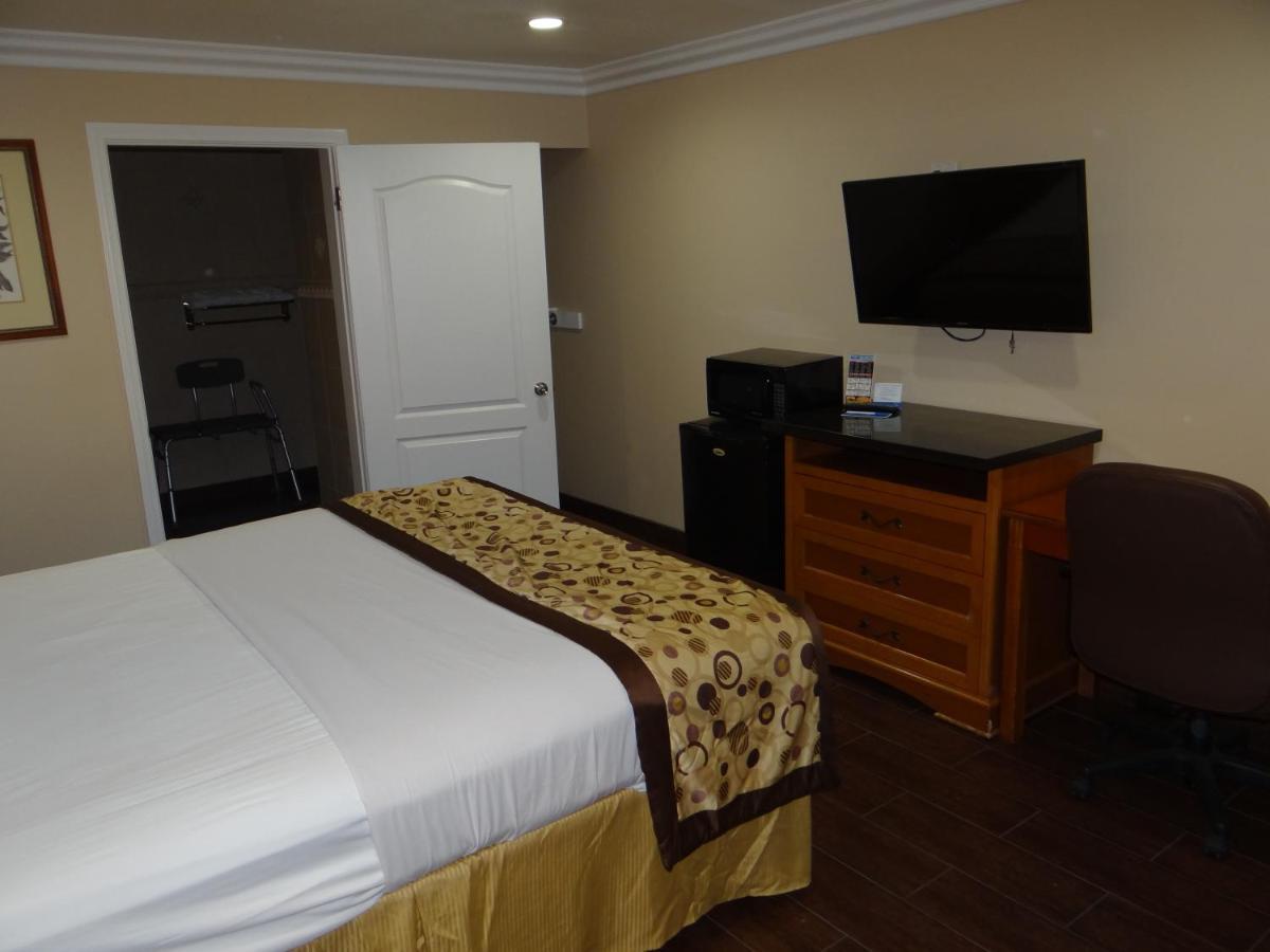 Rodeway Inn Cypress Ngoại thất bức ảnh
