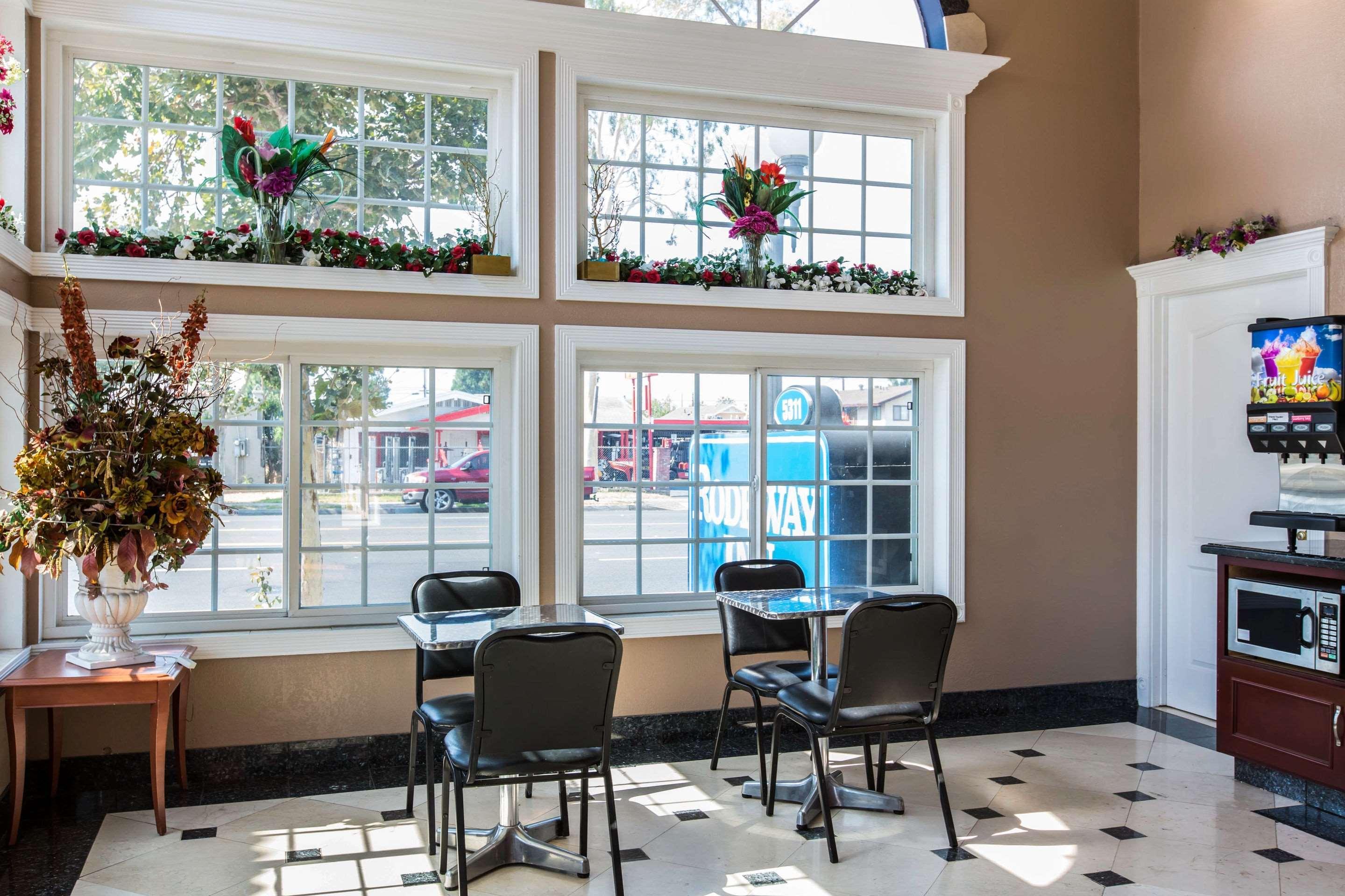 Rodeway Inn Cypress Ngoại thất bức ảnh