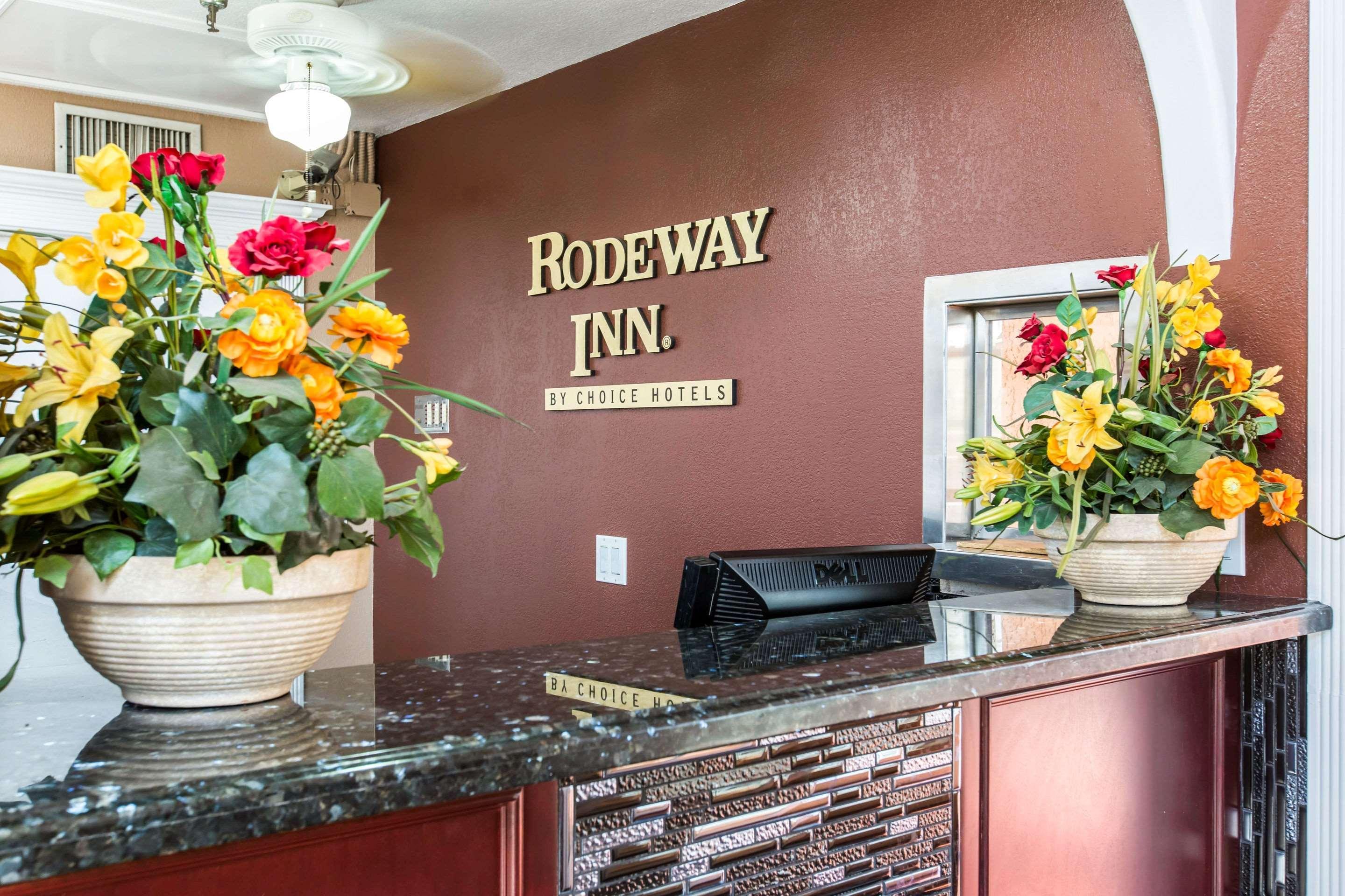 Rodeway Inn Cypress Ngoại thất bức ảnh