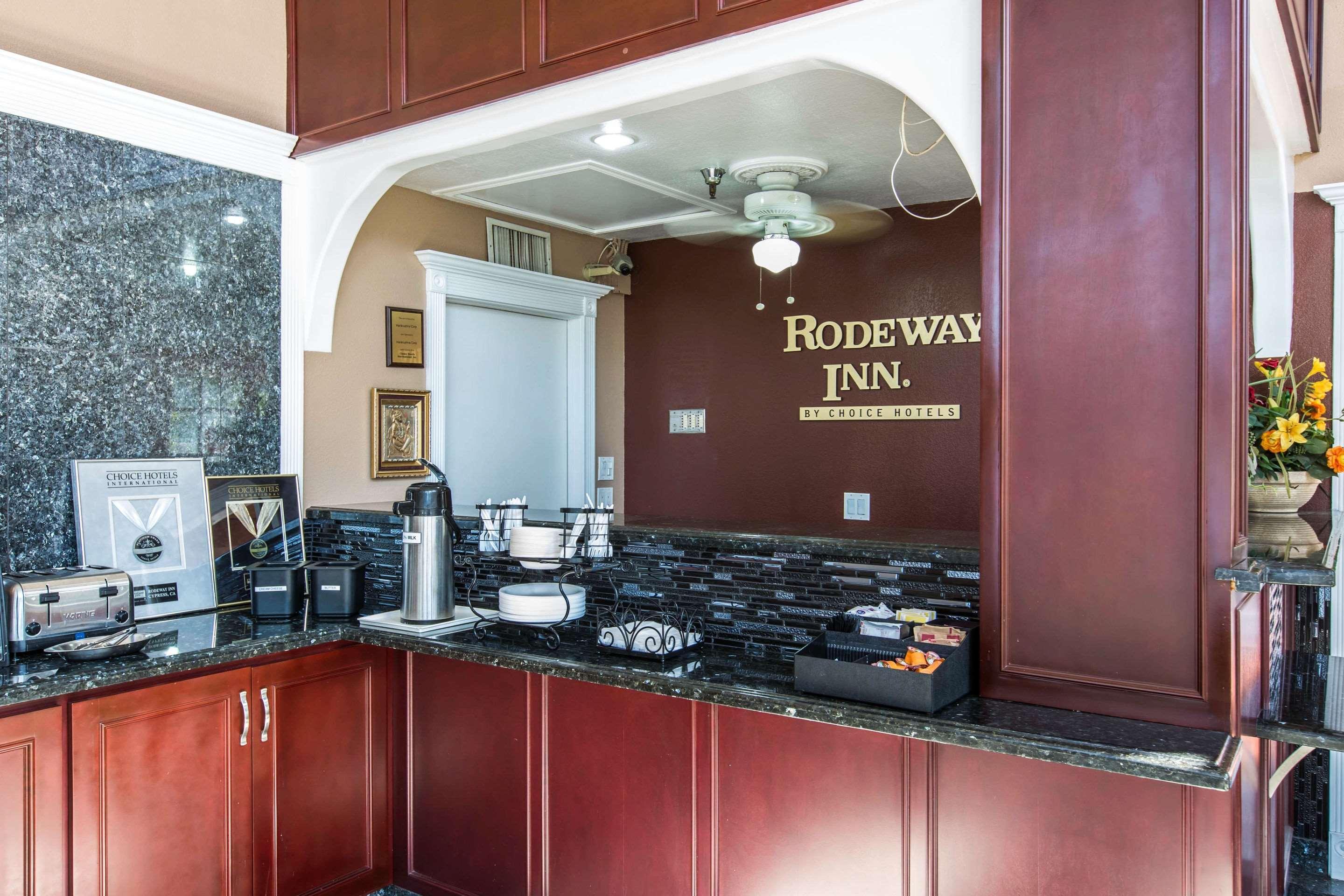Rodeway Inn Cypress Ngoại thất bức ảnh